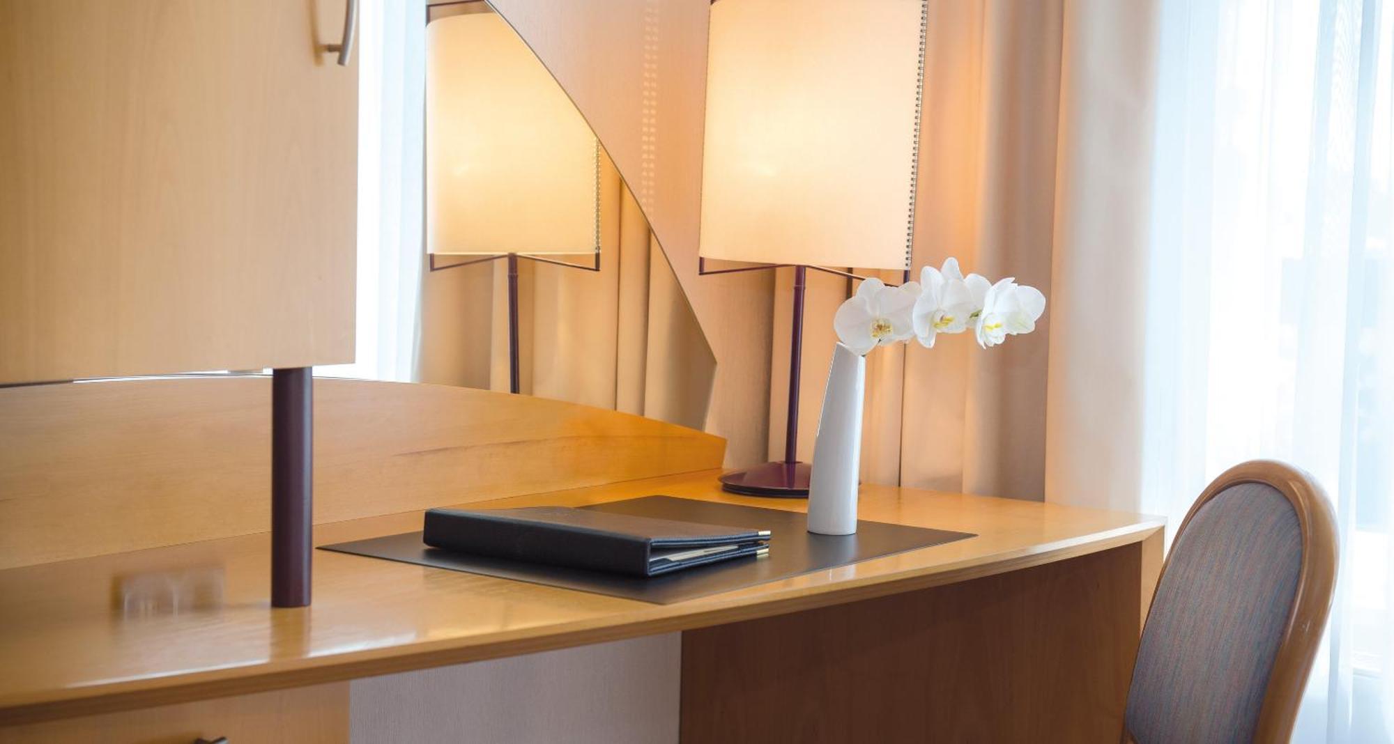 Victor'S Residenz-Hotel Frankenthal Frankenthal  Ruang foto